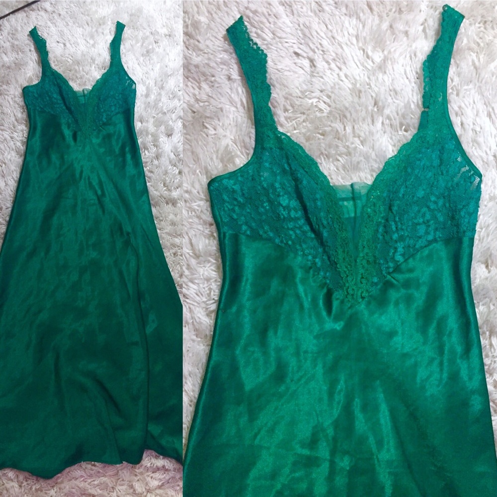 Incredible floor length satin green nightgown